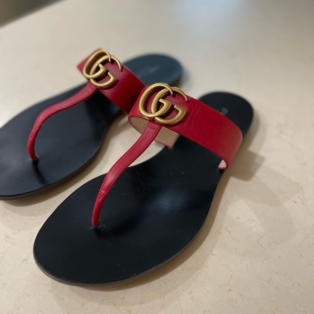 Gucci thong sandals- barely worn one time!